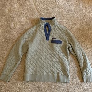 Patagonia half buttoned up fleece- size medium